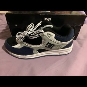DC skate men’s skate sneaker. Kalis lite se size 7